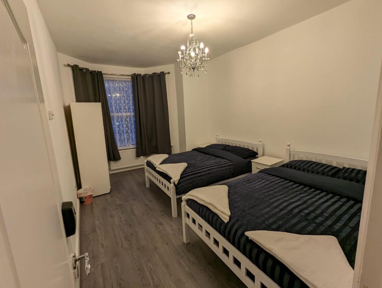 Rayan'S Lodge Stratford ロンドン エクステリア 写真