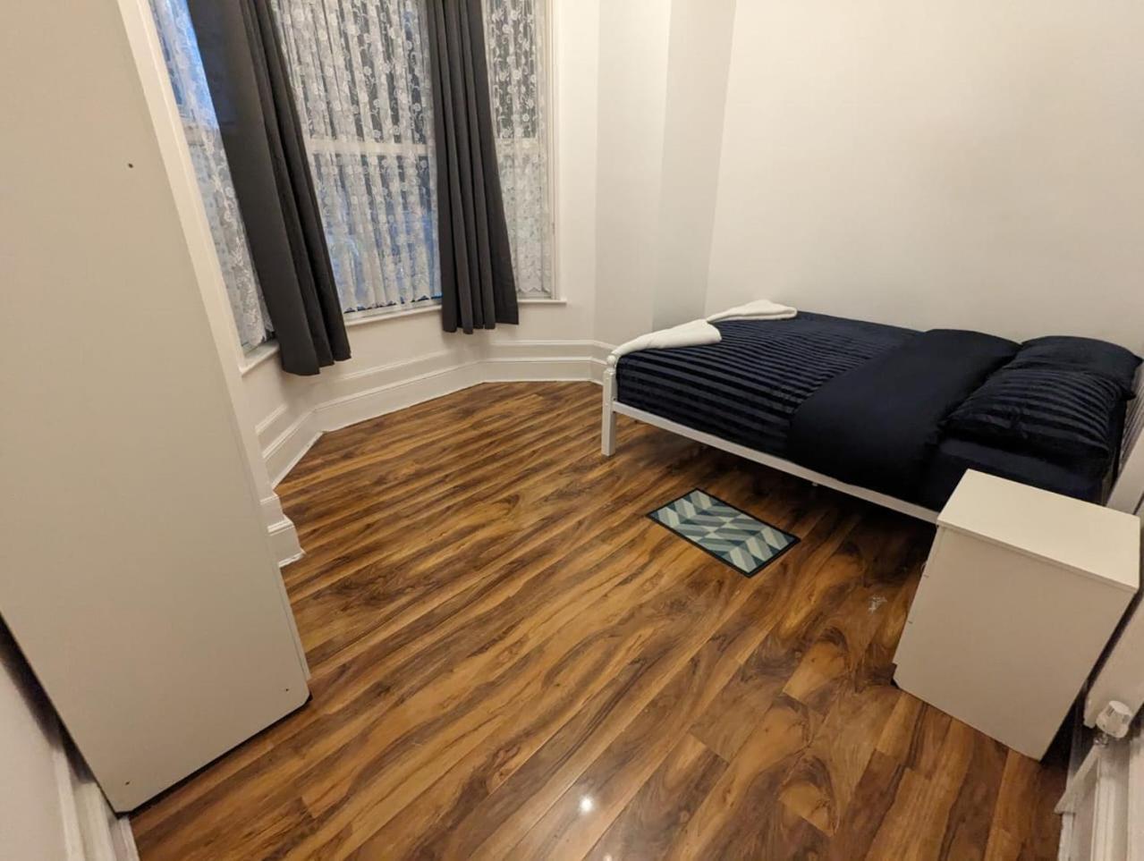 Rayan'S Lodge Stratford ロンドン エクステリア 写真